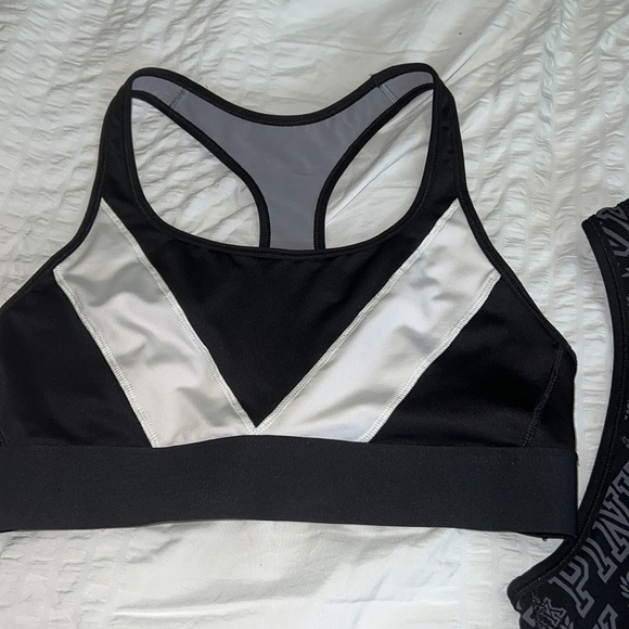 Victoria secret sports bra 3 - Picture 3 of 3